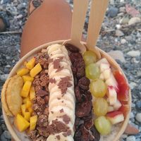 Vegans beware of the toppings because this had non vegan cookie & chocolate crisps (cookie taste) at Lackis Juice Bar in Euboea