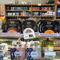 milk and ready meals at Be.Ba Frutta Srl  in Villafranca In Lunigiana