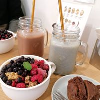 All vegan: Acai Bowl, Muffin, Black and Brown Smoothie ❤️😍👌🏻🤘🏻 at ONE EARTH in Hiroshima
