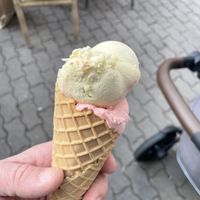 Banana + Strawberry  at Milchbar Pinguin in Leipzig