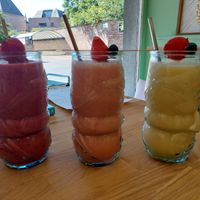 Blauwe bes en framboos / aardbei / ananas en mango at Sappig in Hasselt