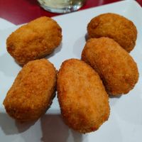 Croquetas no pollo at Hiru Ostatua in Elizondo