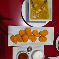 Nuggets con veganesa y ketchup y crema de verduras at Hiru Ostatua in Elizondo
