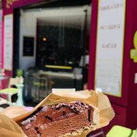 Chocolate “grué” tartelette   at La Cabosse Enchantée in La Rochelle