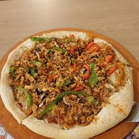 Barbecue pizza at Pizza Hut in Coimbra