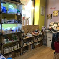 cosmetics at La Gallina Cubista in Pontremoli