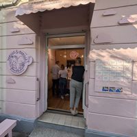 view from outside at vanille & marille in Berlin