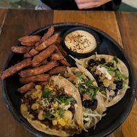 Tacos vegetarianos at El Mexican in Santa Marta