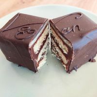 Orange truffle slice (4.45 to go, else 5.95) at Streiter in Kassel