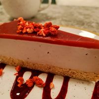 Raw strawberry cheesecake at Bistro Verde in Copenhagen