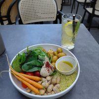 Summer bowl at Bistro Verde in Copenhagen