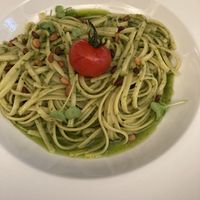 Linguine mit grünem Pesto  at CARINO Vegetarisches Restaurant & Weinbar in Hamburg
