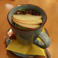 Trà táo quê - hot apple juice with cinnamon, star anise and peppermint at Miss Vegan in Berlin