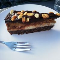 Snickers cake for 6,5€ at Funk You Natural Food in Berlin