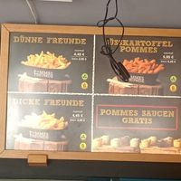  at Pommes Freunde - Hauptbahnhof in Munich