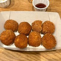   at Pommes Freunde - Hauptbahnhof in Munich