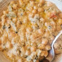 Check peas with Spinach and tahini at Tavern O Magos in Crete