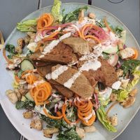 Caesars salatplatte at blattwerk in Freiburg