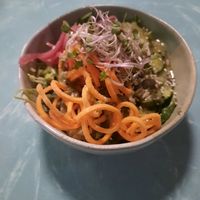 Mischwäldchen mit köstlichem Dressing at blattwerk in Freiburg