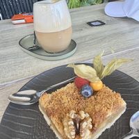 Vegan Apple Pie and Oat Latte Macchiato   at Natur Poke - Puerto Pollença in Mallorca