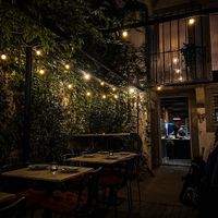   at Espécie in Porto