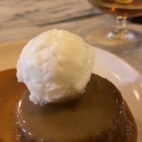   at Espécie in Porto