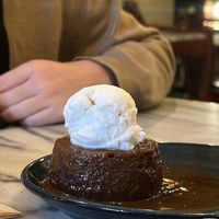 INCREIBLE sticky toffee pudding #Veganuary at Espécie in Porto