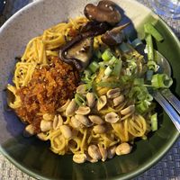 Peanut noodles  at Espécie in Porto