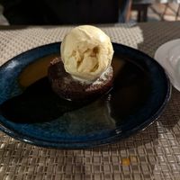 Sticky toffee at Espécie in Porto