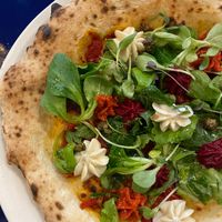 Vegan pizza at Sophia Loren in Florence