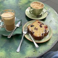 Cafe latte, Capuccino, plum cake  at Rivarno Café in Florence