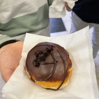 Donut de chocolate   at Krispy Kreme in North West London