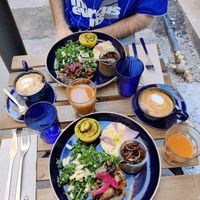 Flat white, juice and a wonderful vegan brunch at Hododa in Marseille