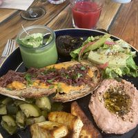 Assiette salée / Savory plate  at Hododa in Marseille