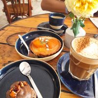 Desserts and a dirty chai at Hododa in Marseille