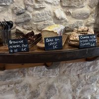 Half of the Cakes & pastries on offer  at Hododa in Marseille