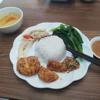 Lunch set at Lian Hua Vegetarian in Hanoi