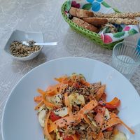 Agrodolce con carote, pomodori, cetrioli e straccetti at RistoVegan at Hotel Sylva in Cattolica