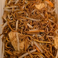 Noodles with tofu at Wawin Vegan Chinese in Nottingham