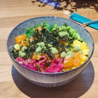 Custom bowl = Vegan Zalmon + sushi rice, edamame, mango, wakame, avocado, dry seaweed, wasabi sauce 🥰🌱 at Wiki Wiki Poke in Bratislava