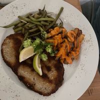 Main: „Schnitzel“ with beans and wedge potatoes  at Kulturküche in Langenthal