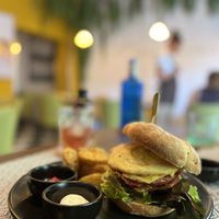 Flavourless burger (and cold)  at Vegan Bistró in Mallorca