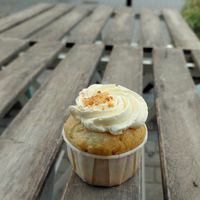 Vanille praline cupcake at Antoinette in Antwerpen