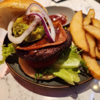 Burger with bacon at Vegan Amore 蔬慕 in Taipei