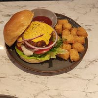 Cheeseburger at Vegan Amore 蔬慕 in Taipei