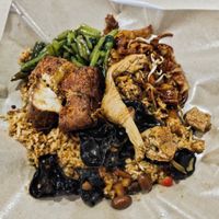 One whole big plate of food for 2 pax at SIN - Ding Shang Vegetarian 鼎上- T2 in East Singapore