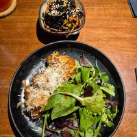 hijiki salad & karaage at Shisomen in Berlin