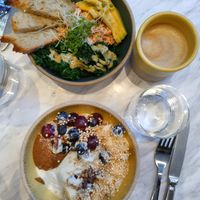 Breakfast at Holy Llama - Sintagma in Athens