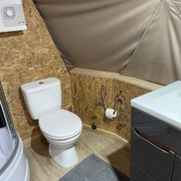 Toilet, shower and sink  at Vegan House in Nagodzice