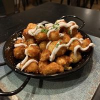 Palomitas de coliflor  at La Perra Verde in Barcelona